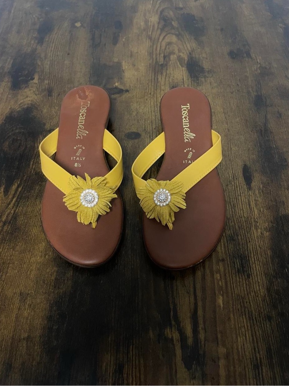 Toscanella Made in Italy Yellow Floral Sandals